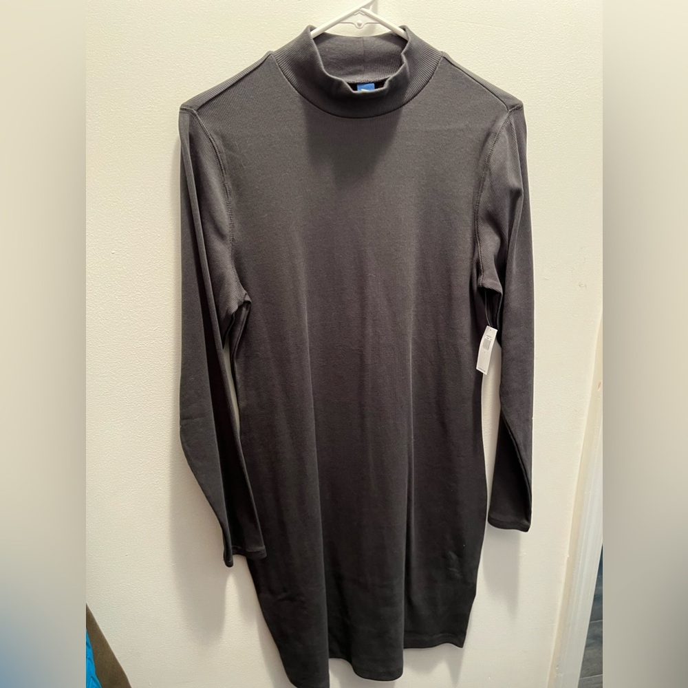 New with tags Old Navy sweater like dress in L